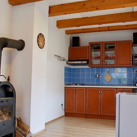 Cottage Near Slovakiaring Mihalfai Majer Екстериор снимка